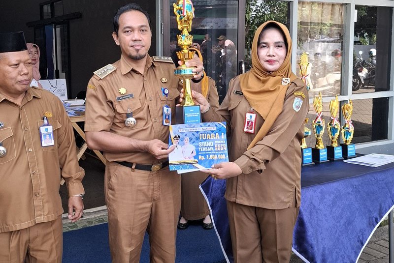 Hal 16 3 Klm Martapura Hadiah