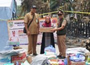 Korban Kebakaran di Buntu Karau Juai Dapat Bantuan 12 Korban Kebakaran di Buntu Karau Juai Dapat Bantuan