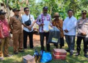 Bantuan Korban Terdampak Angin Kencang di Batu Tanam 31 Bantuan Korban Terdampak Angin Kencang di Batu Tanam