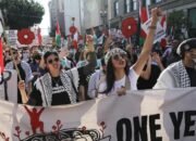 Aksi Unjuk Rasa Pro-Palestina di Los Angeles Diikuti Ribuan Orang 31 Aksi Unjuk Rasa Pro-Palestina di Los Angeles Diikuti Ribuan Orang