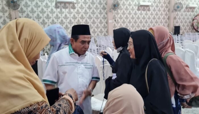 Arifin-Akbari Janji Tingkatkan Kesejahteraan Guru Honorer di Banjarmasin