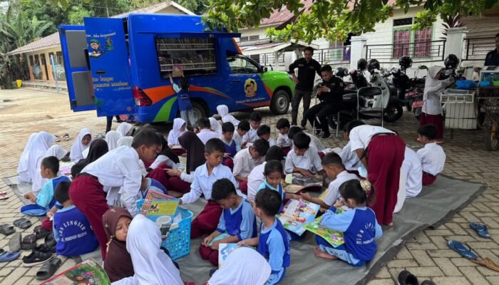 Empat Bus Pusling Dispersip Kalsel Road Show ke Sekolah-sekolah di Balangan