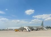 Jokowi Pulang ke Solo dengan Pesawat TNI AU Via Halim