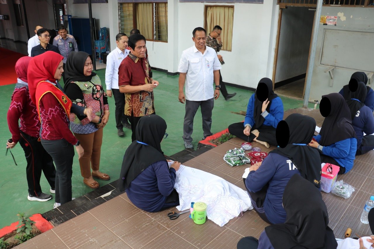 Kunjungi Satker Kemenkumham Kalsel, Ombudsman RI Apresiasi Layanan Publik Lapas Perempuan Martapura 1 IMG 20241026 WA0026 1