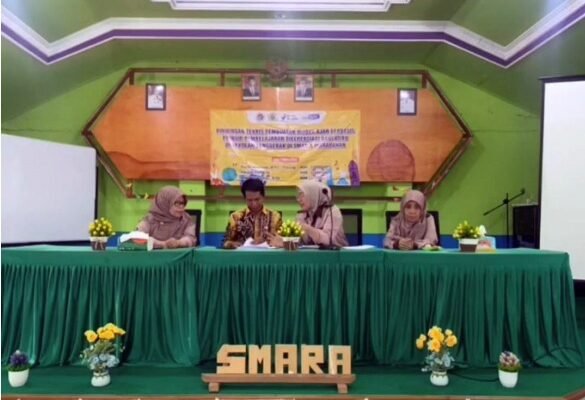 Dosen Pengajar Uniska Berikan Modul Pengajaran Diferensi bagi Guru Penggerak SMAN 1 Marabahan