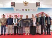 Tambah 7 Titik BBM Satu Harga Di Kalimantan, Pertamina Komitmen Salurkan Energi Hingga Pelosok 25 Tambah 7 Titik BBM Satu Harga Di Kalimantan, Pertamina Komitmen Salurkan Energi Hingga Pelosok
