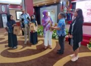 Diperlukan Inovasi Agar Produk Kriya dan Wastra Bisa Bersaing 28 Diperlukan Inovasi Agar Produk Kriya dan Wastra Bisa Bersaing