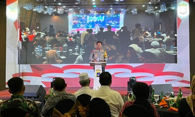 Polda Kalsel Deklarasikan Pilkada Damai 2024 di Banjarbaru, Hj Lisa - Wartono Komit! 1 IMG 20241009 142309 e1728455307928