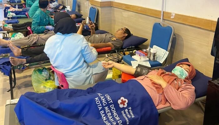 Peringati HUT IDI ke-74, IDI Banjarmasin Gelar Donor Darah dan Kenalkan Website