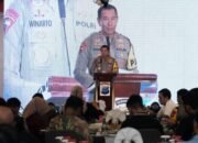 Polda Kalsel Deklarasi Pilkada Damai 2024 Bersama Para Calon Walikota Banjarmasin dan Wakil 14 Polda Kalsel Deklarasi Pilkada Damai 2024 Bersama Para Calon Walikota Banjarmasin dan Wakil