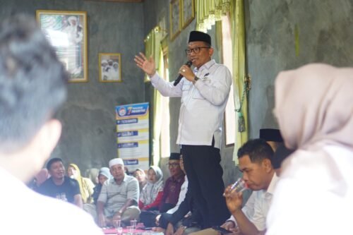 H Fani dan Habib Taufan Blusukan di Desa Santu'un, Warga Optimis Menang 70 Persen 1 WhatsApp Image 2024 10 15 at 21.54.53 scaled e1729000774901