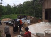 BPBD Verifikasi Kerusakan Akibat Angin Kencang 28 BPBD Verifikasi Kerusakan Akibat Angin Kencang
