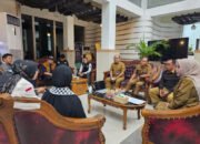 PJS Wali Kota Banjarbaru Terharu Saat Terima Audensu Umat Kalsel Peduli Palestina 11 PJS Wali Kota Banjarbaru Terharu Saat Terima Audensu Umat Kalsel Peduli Palestina