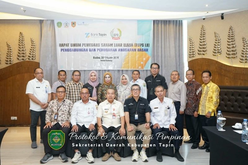Pj Bupati Hadiri RUPS Luar Biasa Penggabungan BPR Batola Ke BPR Tapin 1 Hal 12 Tapin 35 klm