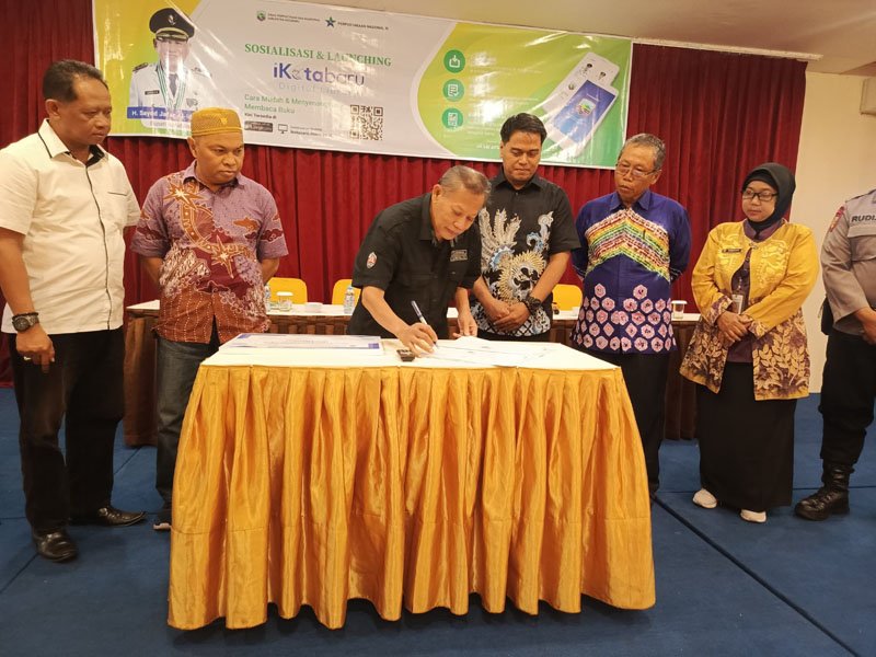 Peluncuran Digital Library oleh Dinas perpustakaan Kotabaru 1 Hal 16 K Baru 3 klm 5