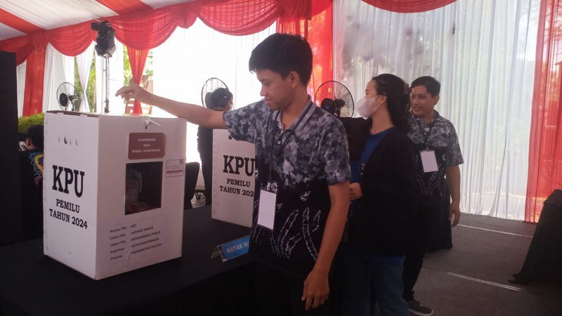 KPU Gelar Simulasi Pemungutan dan Penghitungan Suara Sirekap 1 Hal 9 2 Klm Simulasi KPU