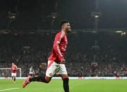 MU Raih Kemenangan Perdana Atas PAOK 2-0, Pedro Bawa Lazio Taklukkan Porto 35 MU Raih Kemenangan Perdana Atas PAOK 2-0, Pedro Bawa Lazio Taklukkan Porto