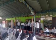 Kemenag HSU Serahkan Bantuan Kebakaran MTs Pajukungan 18 Kemenag HSU Serahkan Bantuan Kebakaran MTs Pajukungan