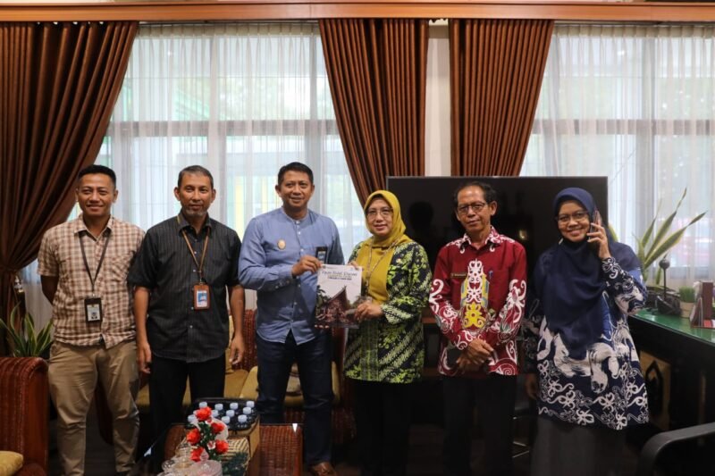 TPHP Bantu Penyusunan Kajian Fiskal Regional Kalteng 1 IMG 20241114 WA0049 e1731587334399