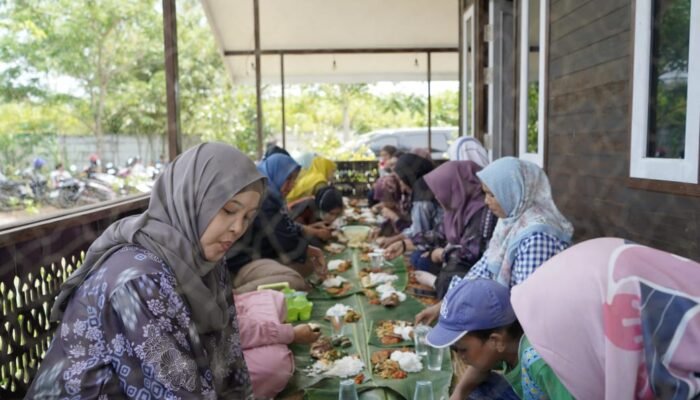 Hj Lisa Halaby 'Ngeliwet' Bareng Warga di Jalan Pondok Jeruk, Bahas Visi, Misi, dan Aspirasi 3 IMG 20241117 WA0004