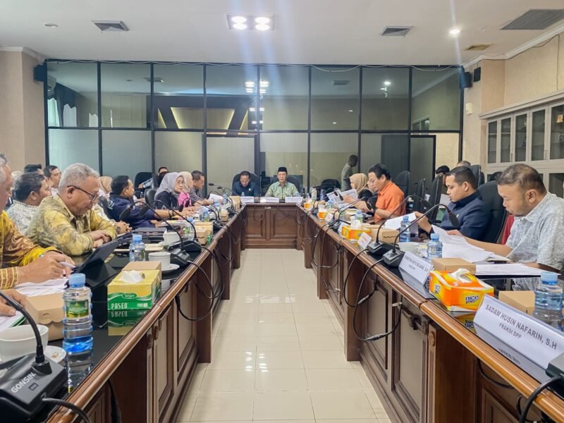 Panggil Mitra Kerja, Komisi II Bahas Rasionalisasi Anggaran Dukung Program Makan Bergizi Gratis 1 IMG 20241117 WA0126 e1731851254705