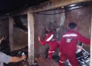 Satu Toko di Pasar Kesatrian Dilalap Si Jago Merah