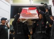 Kapolri Beri PenghargaanKenaikan Pangkat Anumerta kepada AKP Ulil Ryanto 20 Kapolri Beri PenghargaanKenaikan Pangkat Anumerta kepada AKP Ulil Ryanto