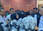 Tangis Haru Guru Supriyani Usai di Vonis Bebas