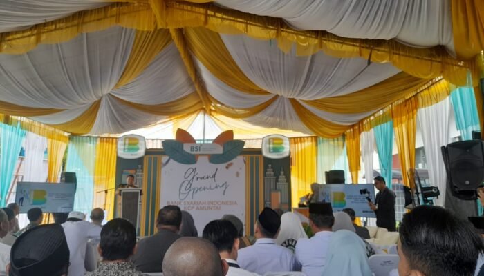 Sekda HSU Adi Lesmana Hadiri Grand Opening Kantor BSI Amuntai 3 IMG 20241125 WA0071