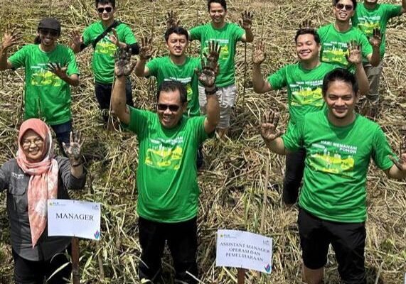 Peringati Hari Menanam Pohon Indonesia - SBI Bersama PT PLN Nusantara Power UP Kalselteng Tanam Pohon Mangrove Rambai 2 IMG 20241130 WA0011