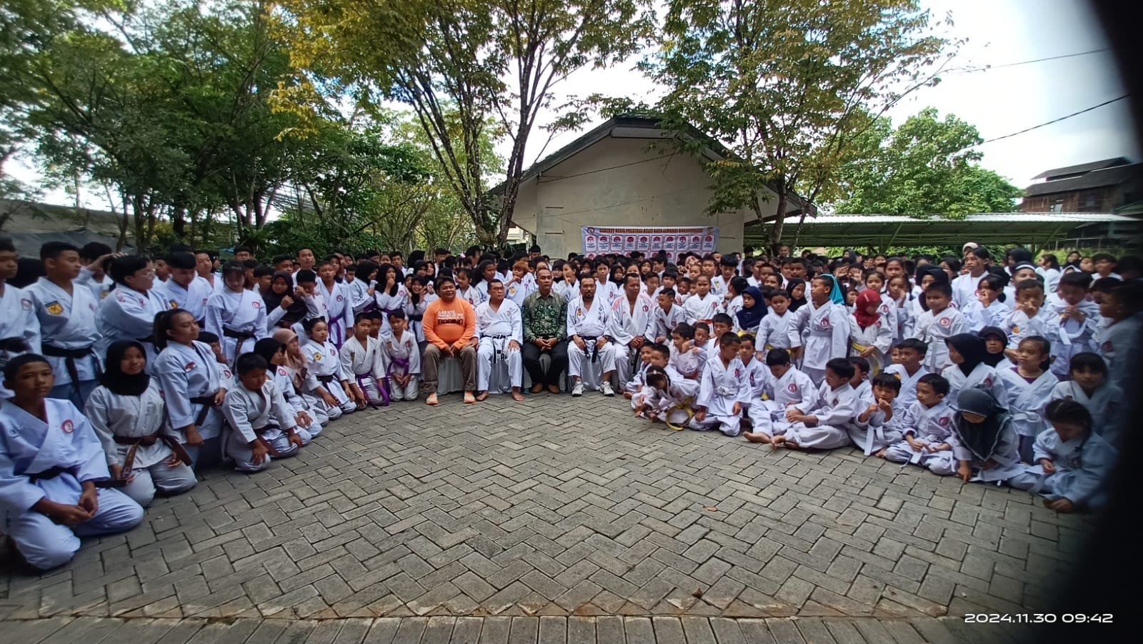 Ratusan Karateka Banjarmasin Ikuti Ujian Kenaikan Sabuk 1 IMG 20241130 WA0016 1