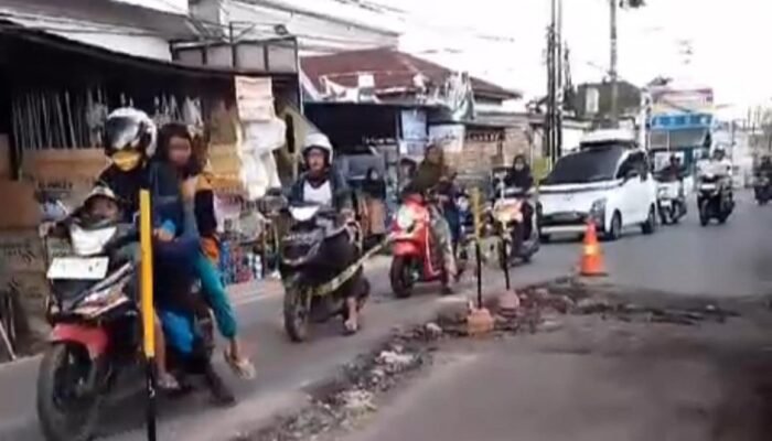 Rosehan Sidak dan Kawal Perbaikan Jalan Sungai Lulut Km 5,5 Banjarmasin yang Rusak