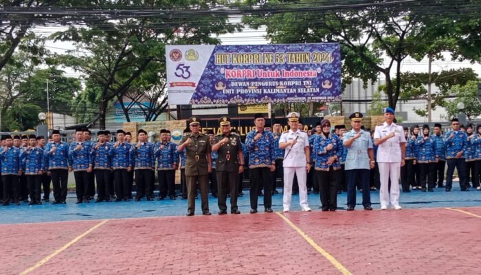 Memperingati HUT KORPRI ke-53 Danlanal Pimpin Upacara