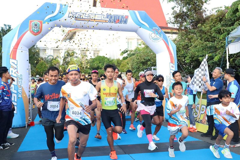 1 4 klm Kontrak Pemprov 22 Gubernur lepas Kalsel commmunity run