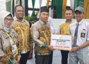 Pj Bupati Serahkan Beasiswa Dari Perusahaan Ke Pelajar 28 Pj Bupati Serahkan Beasiswa Dari Perusahaan Ke Pelajar