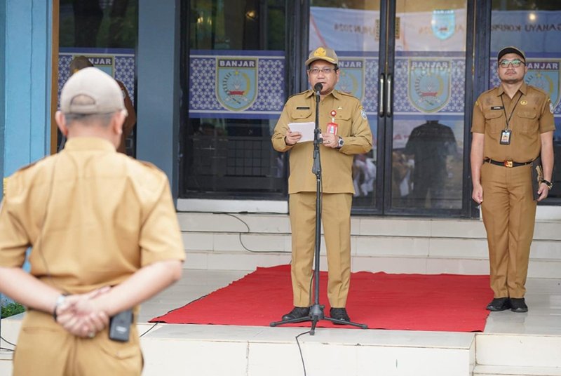 Penghujung Tahun, Bupati Tekankan Pentingnya Penyelesaian Program 1 Hal 4 3 KLm Martapura Apel gabungan