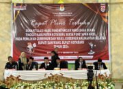 Rapat Pleno KPUD Kotabaru Rekapitulasi Suara Pilkada 2024 Dikawal Ketat Pengsmanan