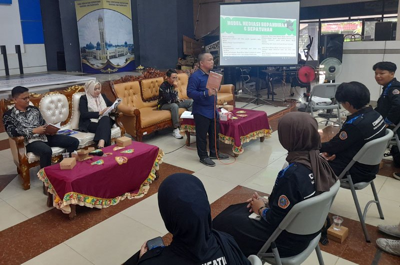 Hal 5 3 Klm Bedah buku Muhari