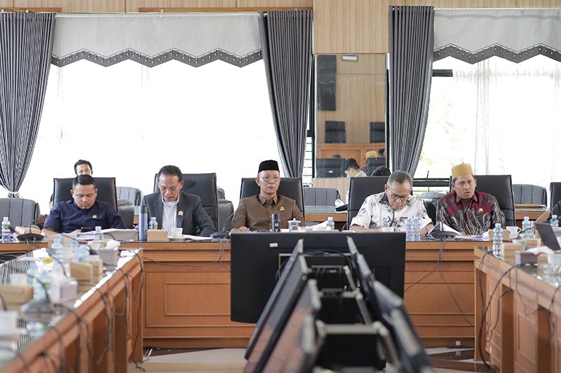 Hal 6 3 KLm Dengar Pendapat