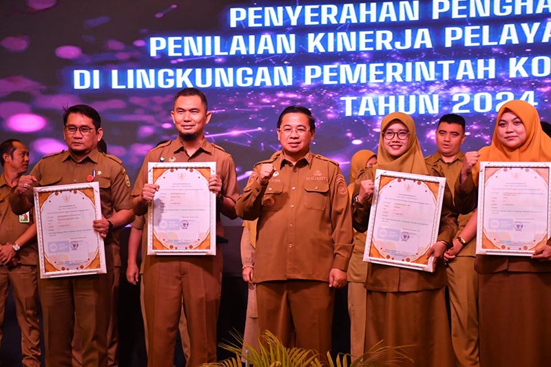 11 SKPD Pemko Banjarmasin Dapat Nilai C Bawah 1 Hal 6 3 Klm Dinas