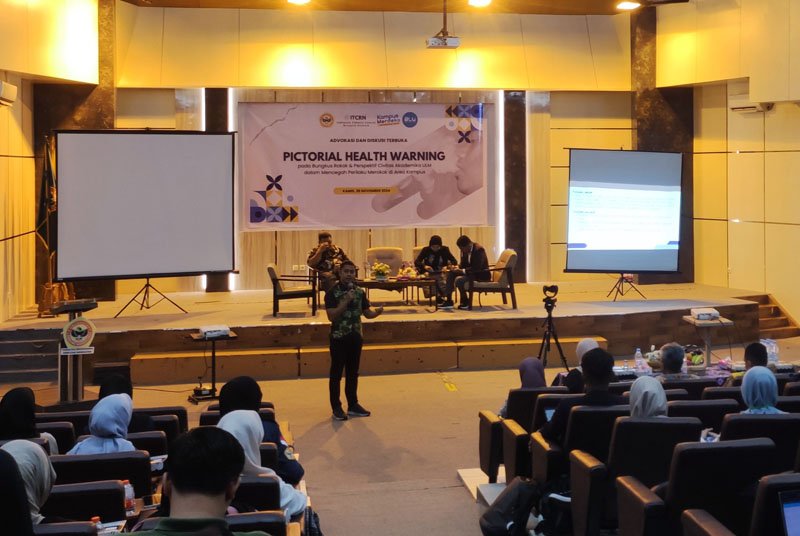 Hal 6 3 Klm ULM Diskusi Terbuka