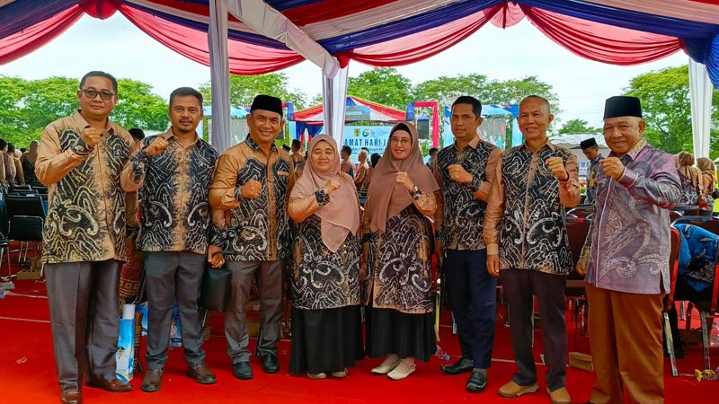 Puluhan Desa Mandiri Tabalong Diberi Reward 1 Hal 9 HST ADV 35 klm