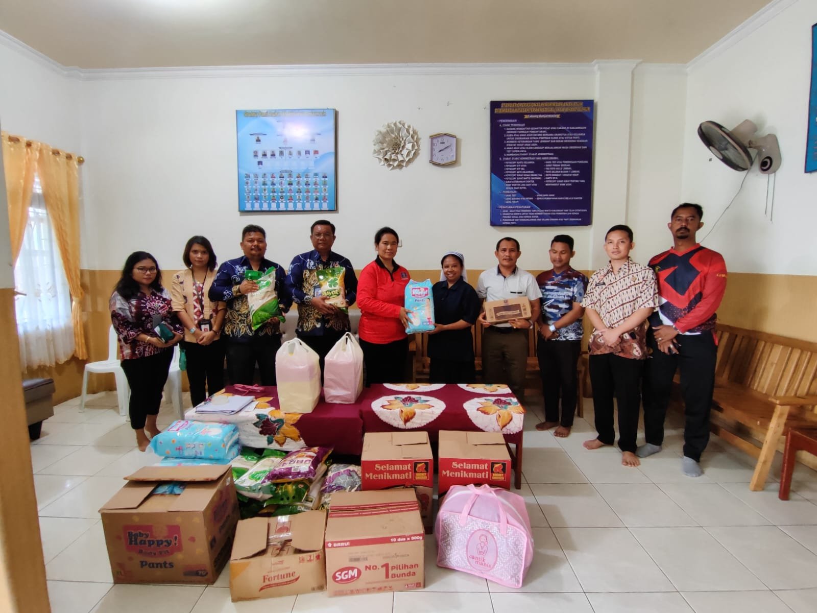 Berbagi Kasih Sukacita Natal, Kemenkumham Kalsel Kunjungi Panti Asuhan Bhakti Luhur 1 IMG 20241208 WA0025