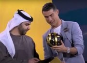 Ronaldo Raih Globe Soccer Award 2024
