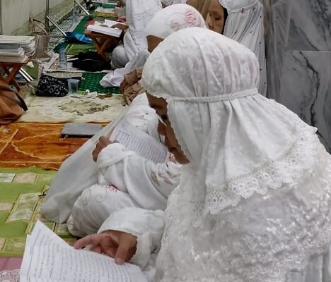 Ketulusan ‘Kiai Kampung’ Jaga Tradisi Mengaji dan Bentuk Karakter Umat
