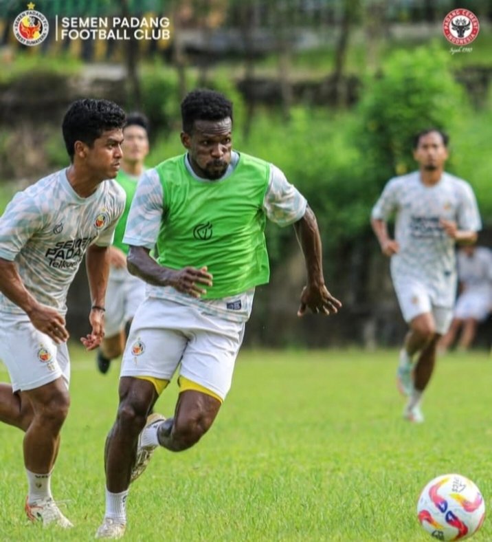 Arema FC Harus Waspadai Kebangkitan Semen Padang 1 IMG 20241227 114501