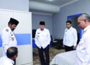 "Bisa Nanti Tamu Gubernur Menginap di Sini" 32 “Bisa Nanti Tamu Gubernur Menginap di Sini”