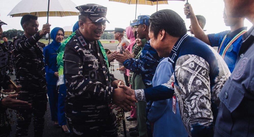 1 4 klm Kontrak Pemprov 19 Plh Gubernur Kalsel sambut kedatangan Panglima Komando Armada
