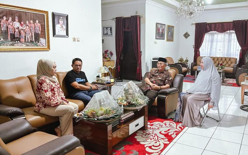 Pj Bupati Silaturrahmi ke Kediaman Achmad Fikry 1 Hal 12 HSS 3 klm 18
