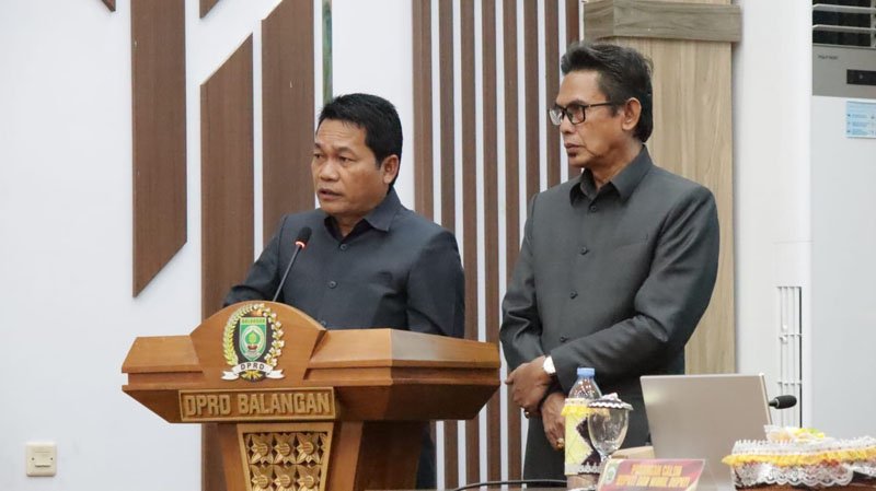 DPRD Umumkan Abdul Hadi - Akhmad Fauzi Bupati dan Wabup Balangan Terpilih 1 Hal 2 Bal 3 klm 4
